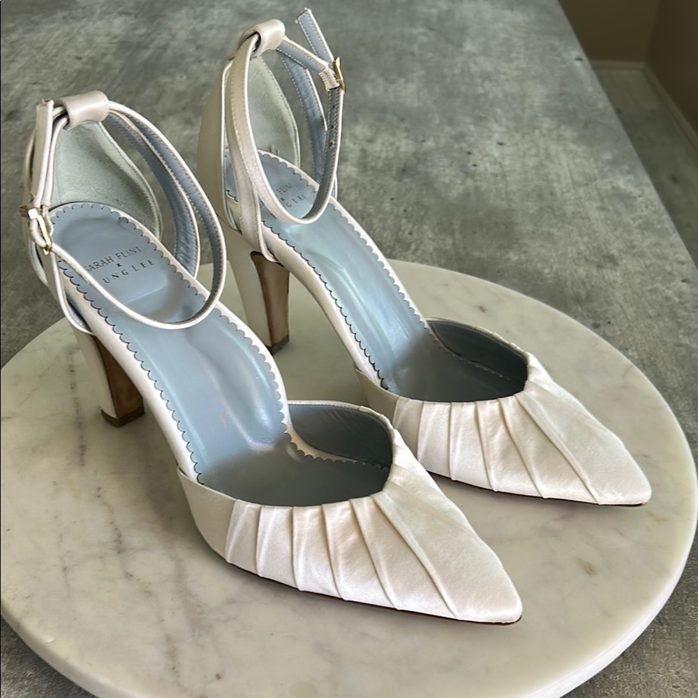 Sarah Flint Jung Lee wedding White Pleated Heels with Ankle Strap S- 40.5 -9.5